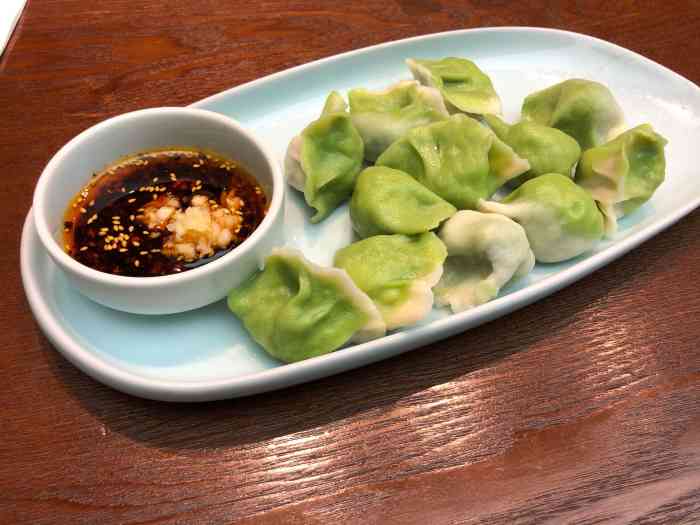 玲珑鸳鸯饺子铺"n37°月光之城这边真的越来越热闹了而.