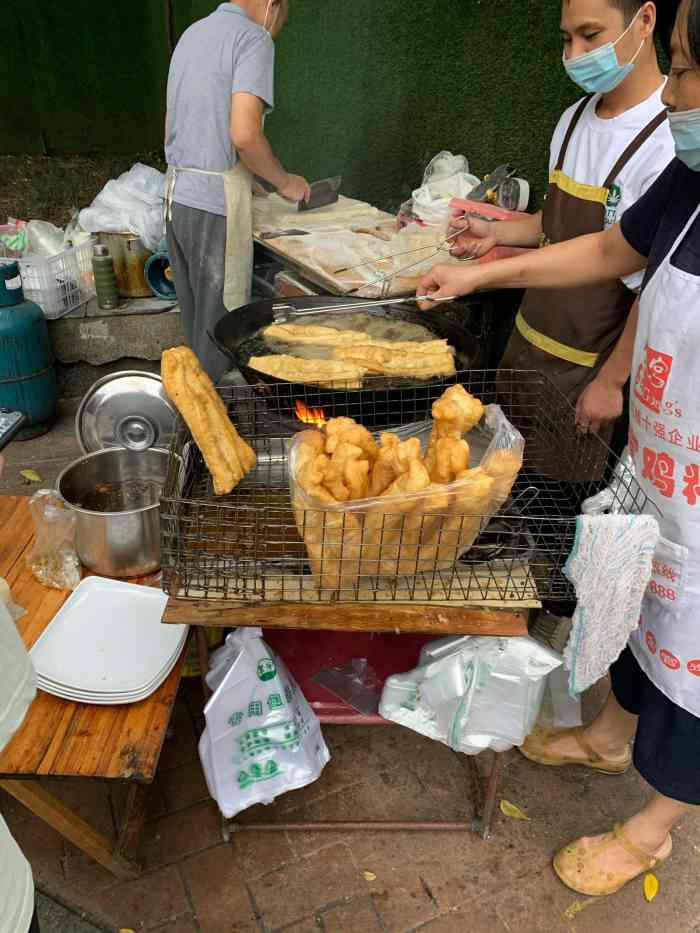 二医院油条摊(市二院店)