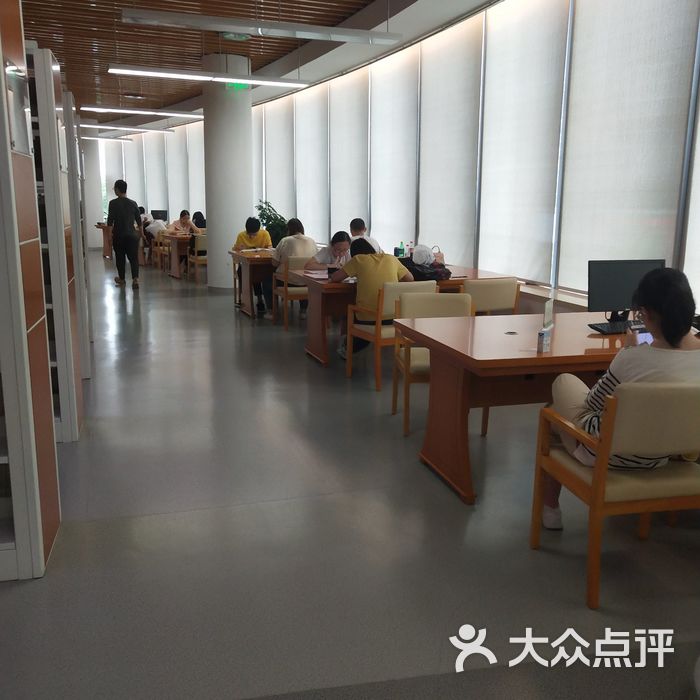 宜兴图书馆