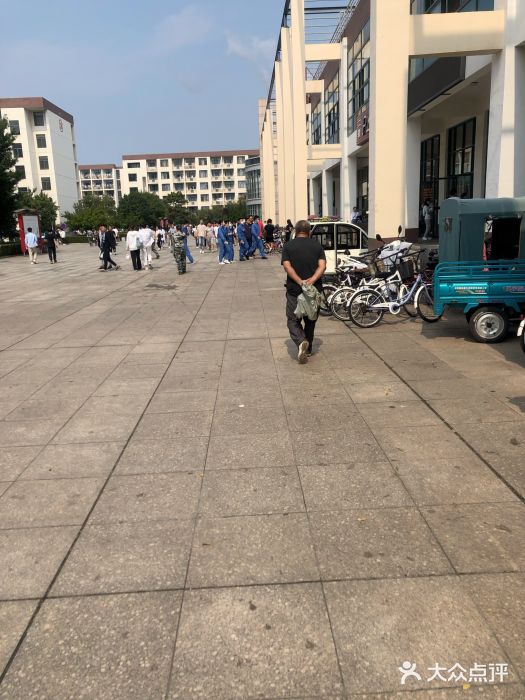 烟台南山学院东海校区-南山集团技术中心图片
