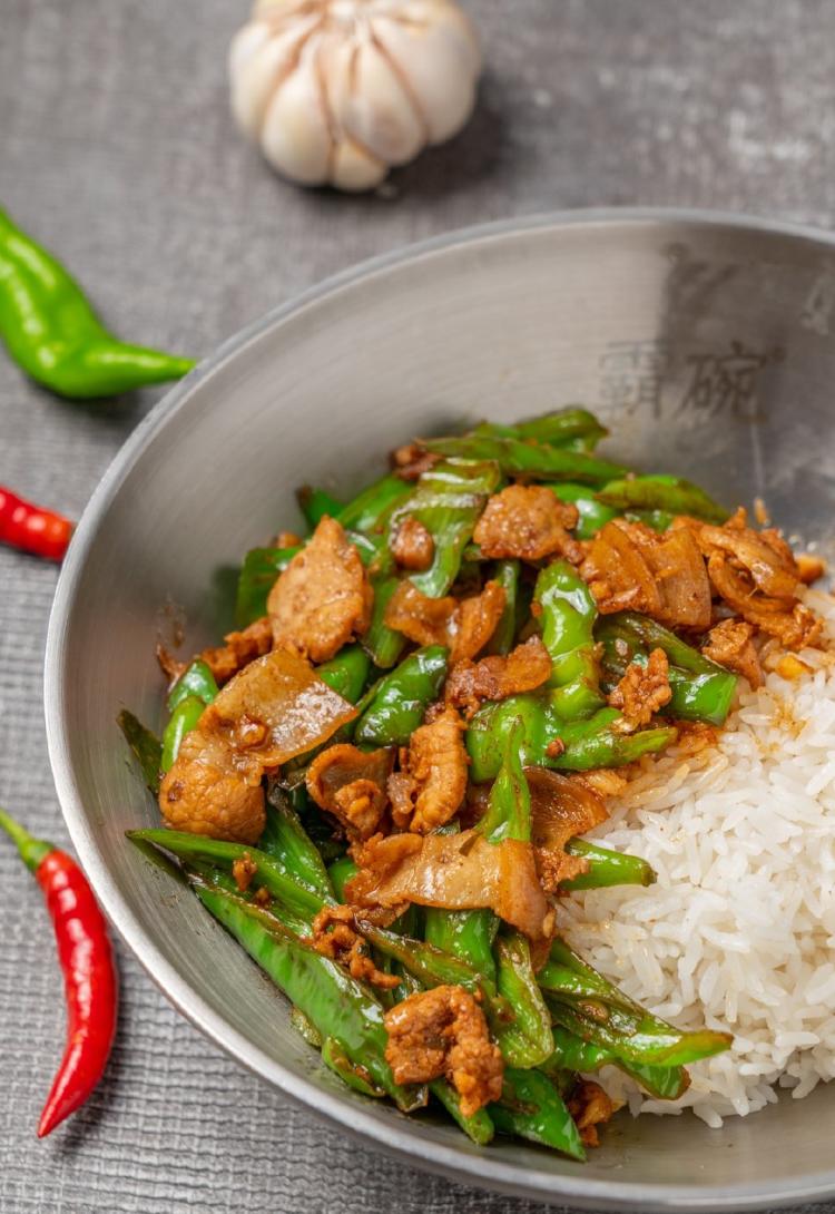 推荐:辣椒炒肉饭辣椒炒肉四季豆橄榄菜肉沫五花肉炒猪肝酸辣鸡丁云耳