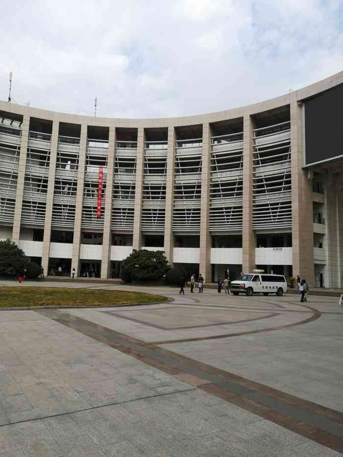 武汉理工大学(南湖校区)