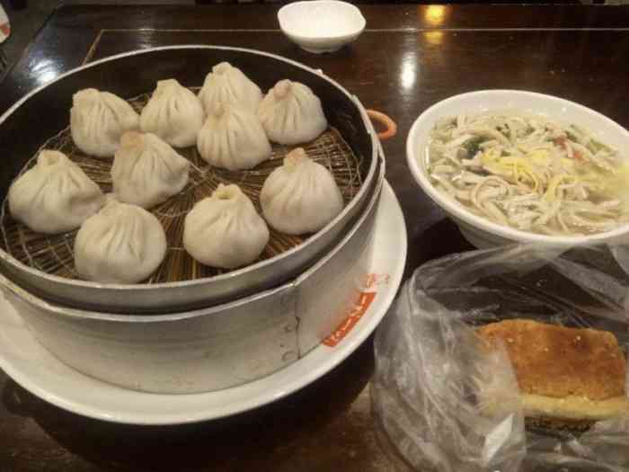 来意浓蟹黄汤包馆(美食街店"半夜赶高速,路过芜湖实在太饿了,看点评