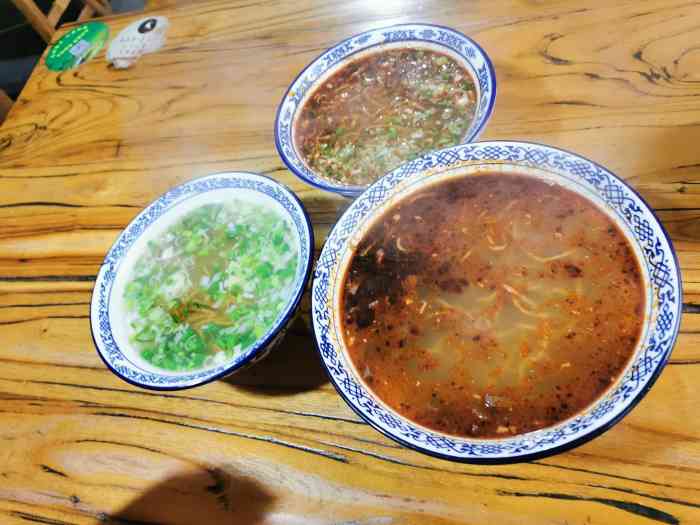 白鹿仓蓝田饸饹-"这家饸络就在白鹿仓美食街里,看完.