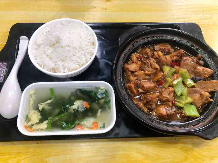 旺客基黄焖鸡米饭(春天花园店)-"刚开始吃的时候还挺