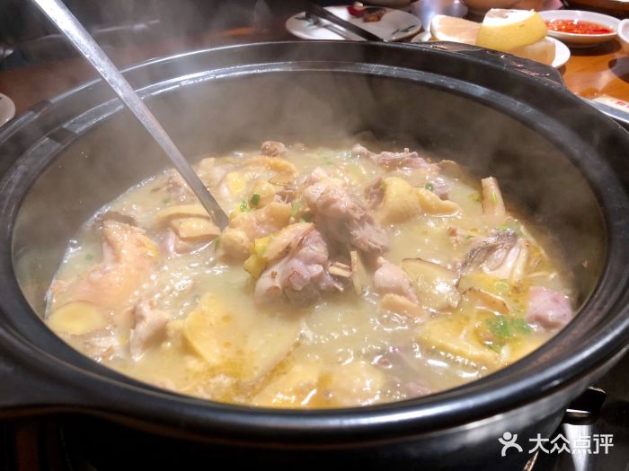 表哥羊鸡火锅(望京店)海南扇鸡焖花螺图片 - 第9张