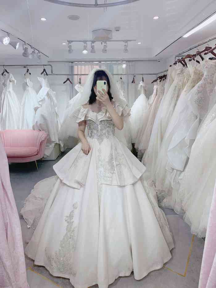 sophie婚纱礼服馆(江汉路店)-"[礼花]品牌款式:款式多