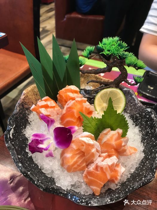 金麟鳍·创意手握寿司(越秀悦汇天地店)三文鱼腩刺身图片 - 第165张