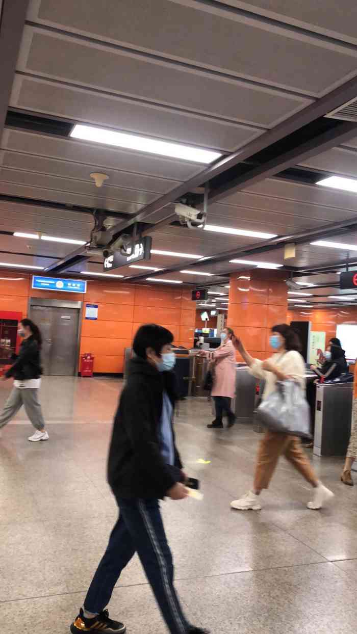 江南西(地铁站)-"广州地铁2号线 出口就是富力海珠城