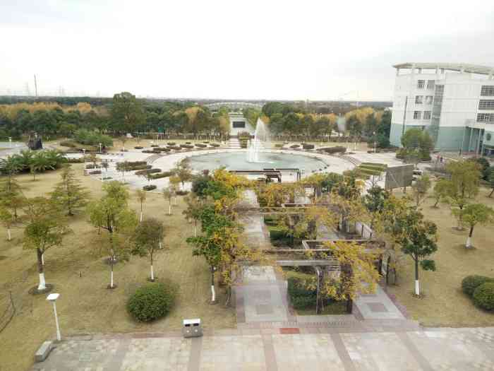 上海城建职业学院(奉贤校区)