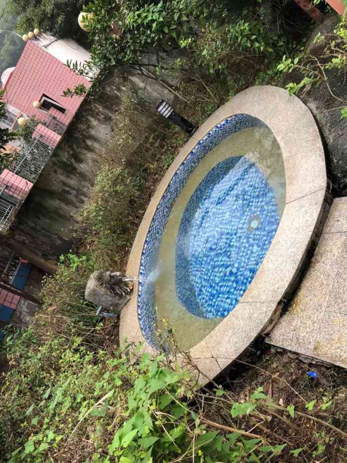 桥口坝温泉泳乐中心-"平时温泉30元每人,周末45元!一.