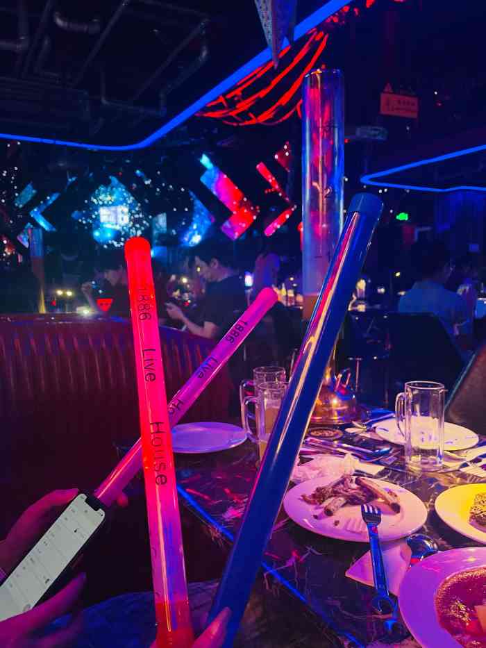 1886汽车餐厅&音乐酒吧(新天地店)