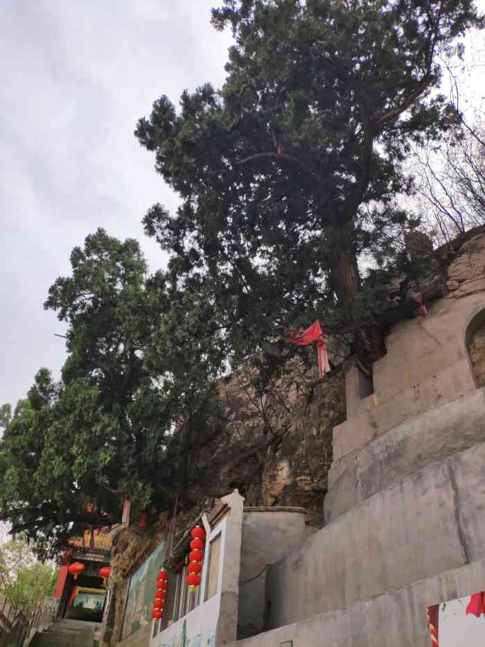 千年古刹灵岩寺-"鹿泉有个灵岩寺,就是人们俗称的"小.