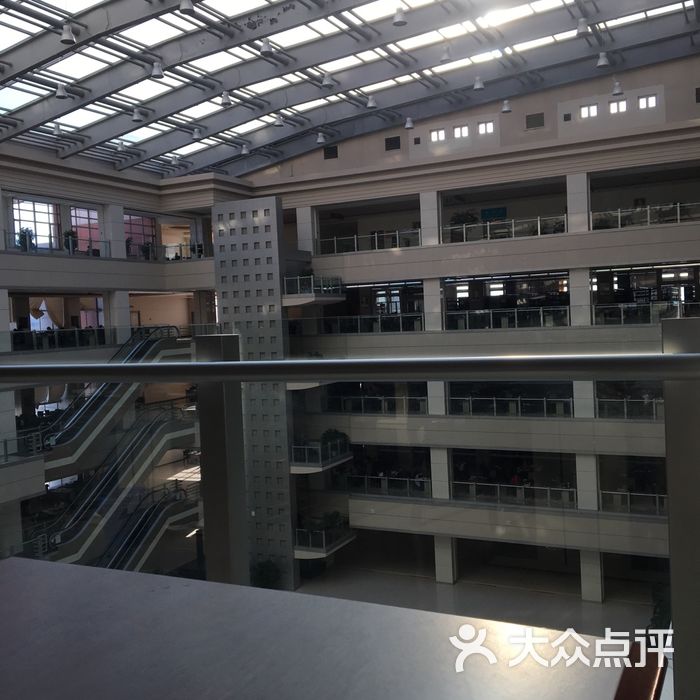 东北石油大学图书馆