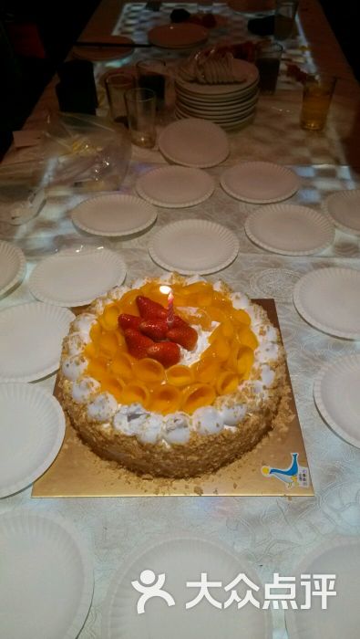 自己带的生日蛋糕