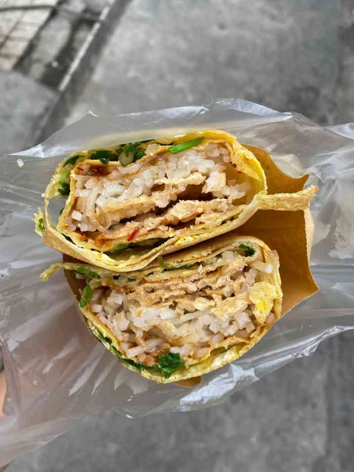 宋大姐正宗山东杂粮煎饼-"夫妻店应该[爱] 同事推荐的一家早餐店.