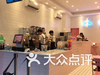 甜品店排名_甜品店卡通图片