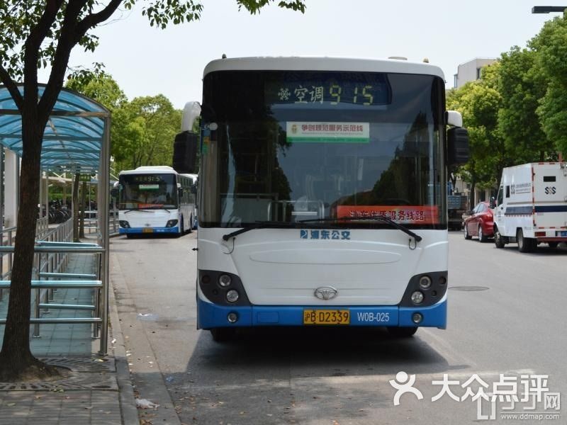 915路公交车