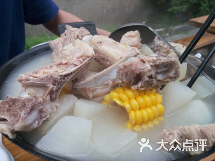 排骨汤锅