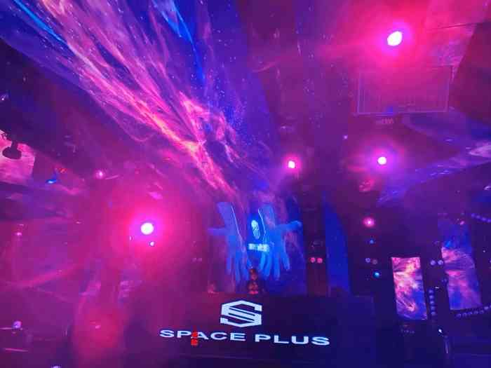 spaceplus酒吧,上海spaceplus酒吧 space plus 酒吧-"还是明天去他这里的那会儿空气全部