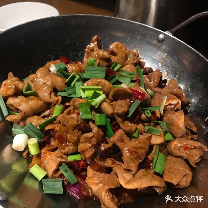 炊烟时代小炒黄牛肉(万家丽店)地道石门肥肠图片 - 第1张