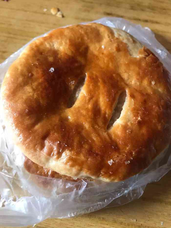 濠头饼铺-"头壳咁大个烧饼～有咸有甜,3蚊一个[调皮.