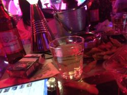 成都蜂王酒吧人均消费_蜂王酒吧