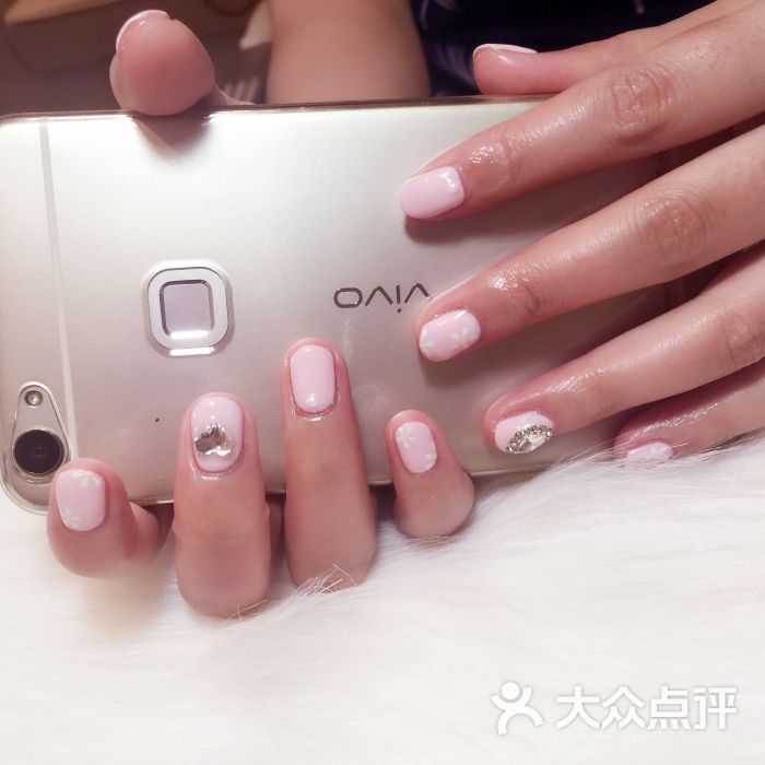 西西ins美甲美睫的图片图片