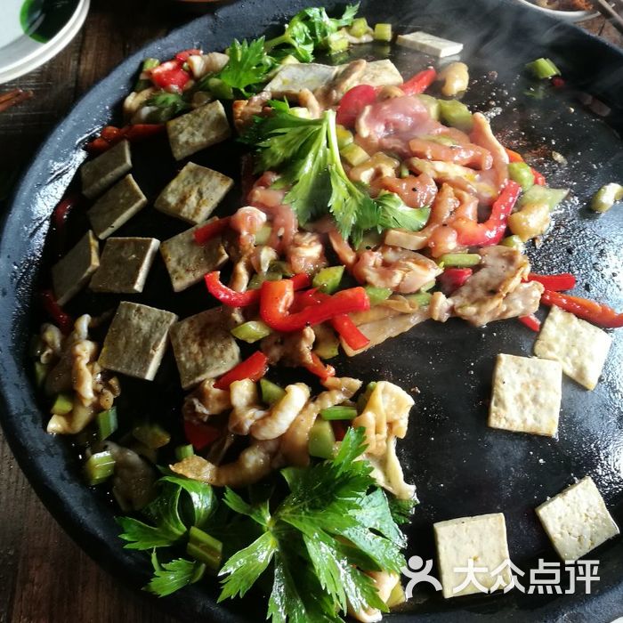 黔香大吉祥烙锅贵州小豆腐