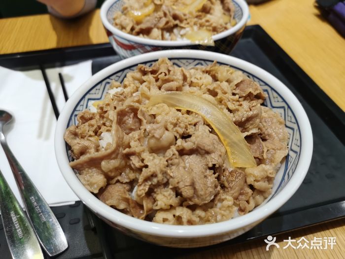 吉野家(新洲店)招牌特制牛肉饭图片