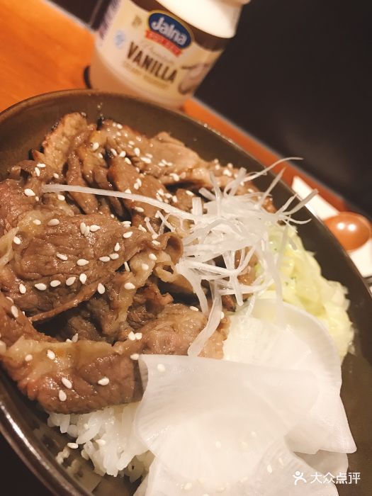黑毛牛小排兄弟丼