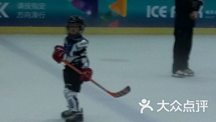 海岸城世纪星滑冰场(海岸城店)-冰球训练图片-