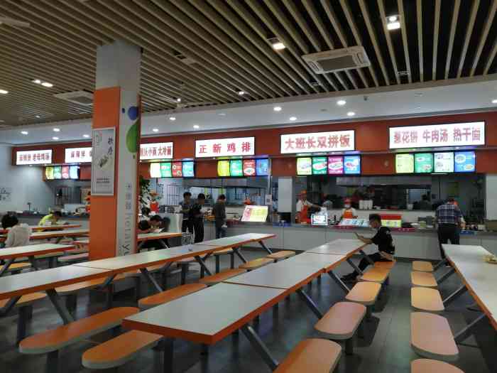 青岛大学-仁园餐厅-"吃仁园食堂一年了,喜欢一楼虾仁