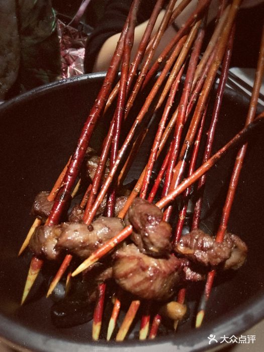 火山雾烤红柳枝安格斯小牛肉串