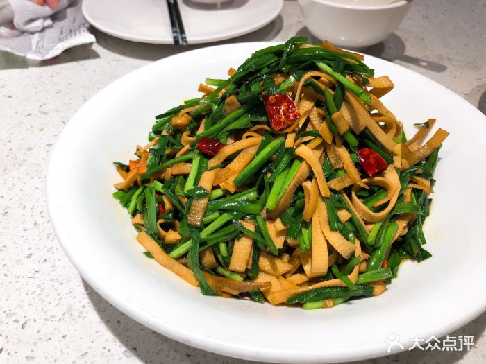 韭菜肉丝炒千张