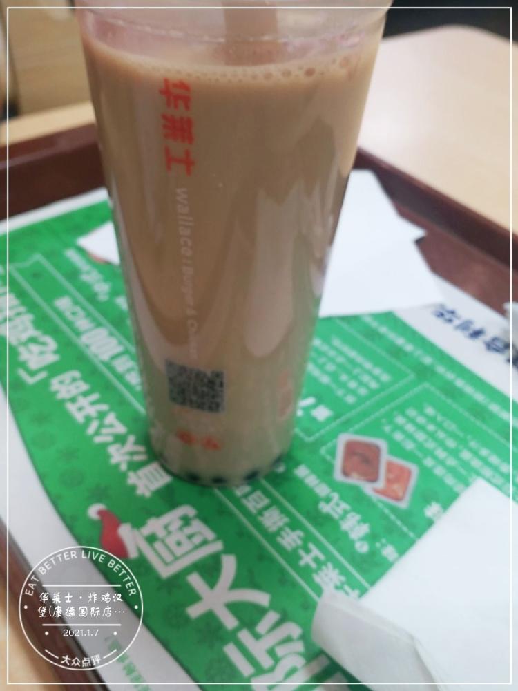 「黑糖波波奶茶」很大一杯的,个人感觉比85℃的那个什么奶茶好喝