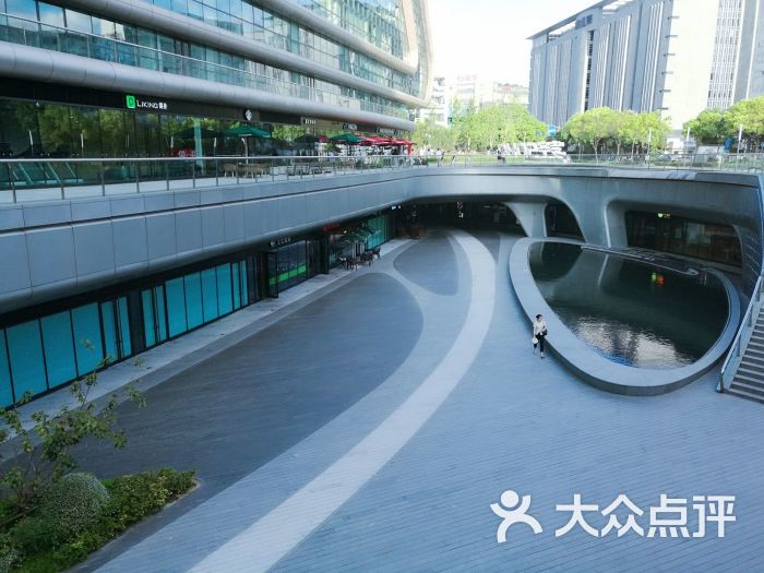 凌空soho-下沉式广场图片-上海生活服务-大众点评网