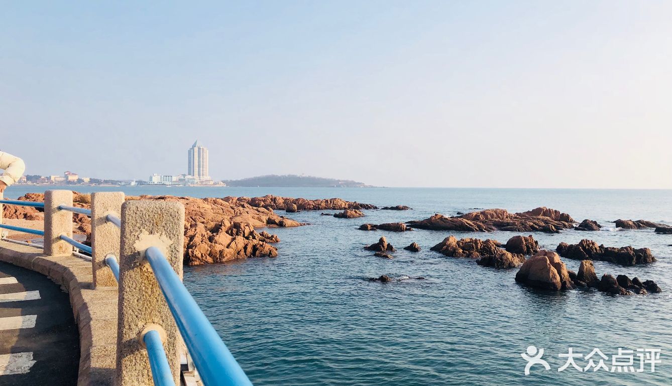 青岛海边都是风景,哪里走都感觉很清爽 有机会再去