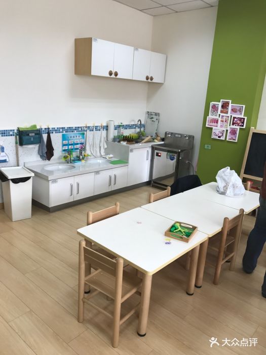 乐融国际幼儿园(红领巾校区)