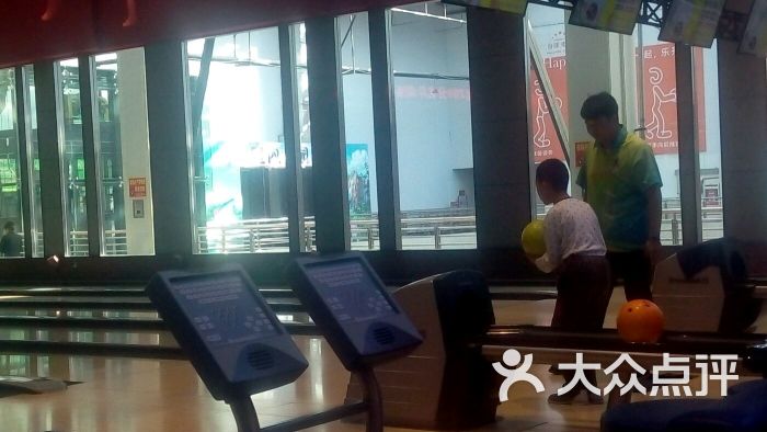 鼎鸿保龄球俱乐部(欧亚卖场店)-图片-长春运动