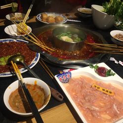 董家湾火锅人均消费_火锅卡通图片(2)