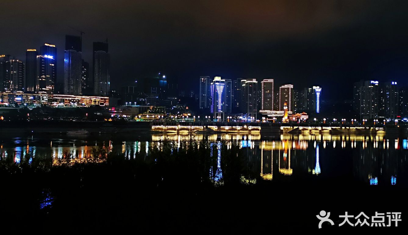 重庆的夜景确实很无敌,大爱大美重庆!