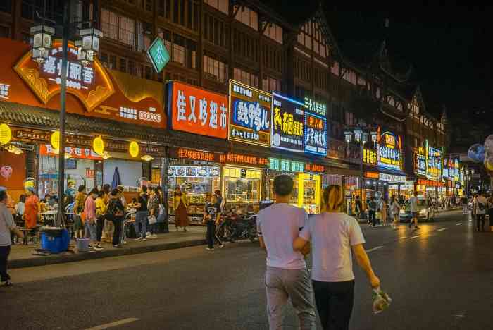 张公桥美食夜市-"乐山张公桥好吃街在这条美食街,你吃