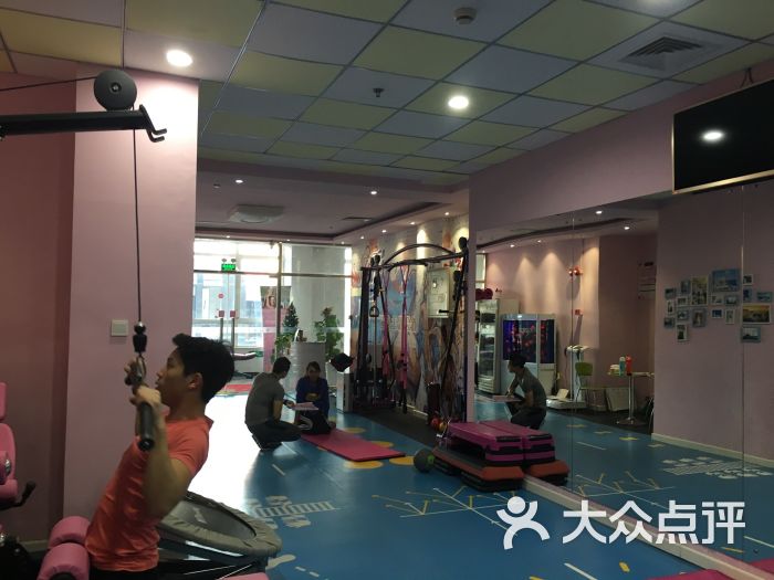 Colorful(炫彩)私人健身工作室(马连道威尔夏店