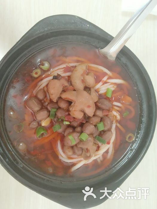 肥肠砂锅米线