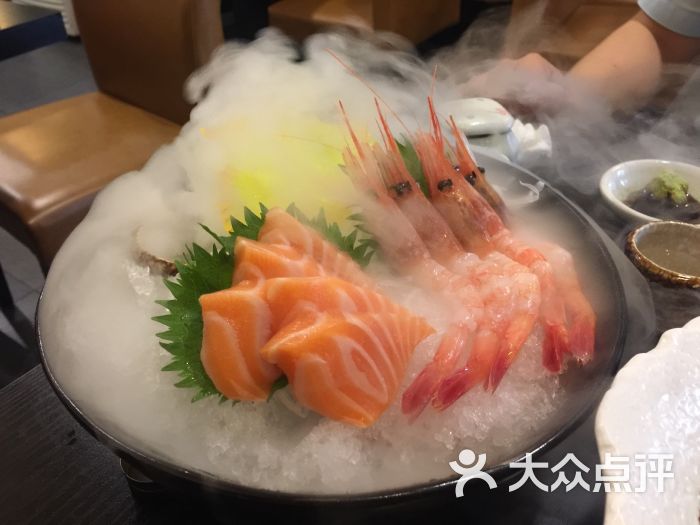 三文鱼甜虾刺身拼盘
