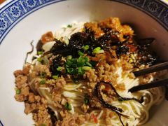 辣肉面-沪西老弄堂面馆(定西路店)