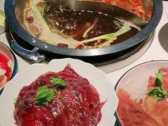 -茅草房·河畔园林火锅