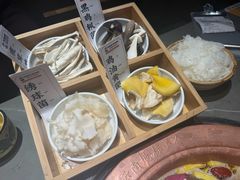 -阿婆情腊排骨火锅·野生菌季(古城旗舰店)