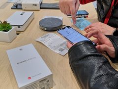 -华为授权体验店(万航渡路)